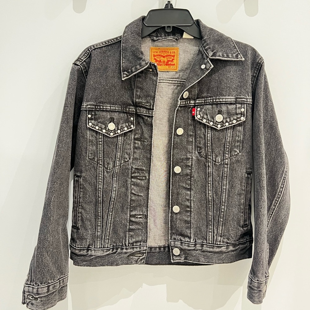 LEVI’S Black Denim Jacket